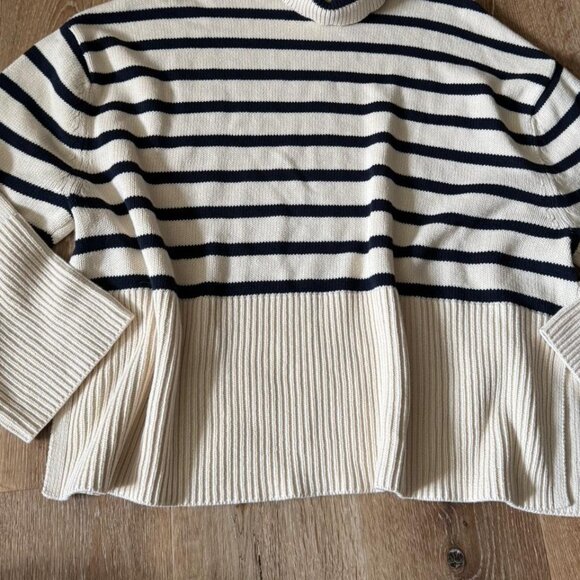 GAP Oversized Cream and Navy Striped Turtleneck Sweater Size L - Picture 3 of 4